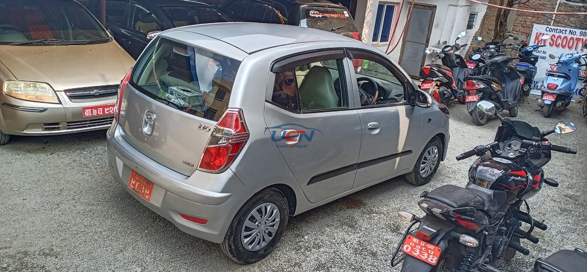 2013 Hyundai i10 in Kathmandu