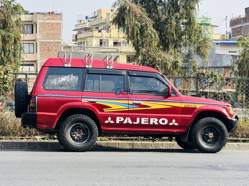 1998 Mitsubishi Pajero in Kathmandu