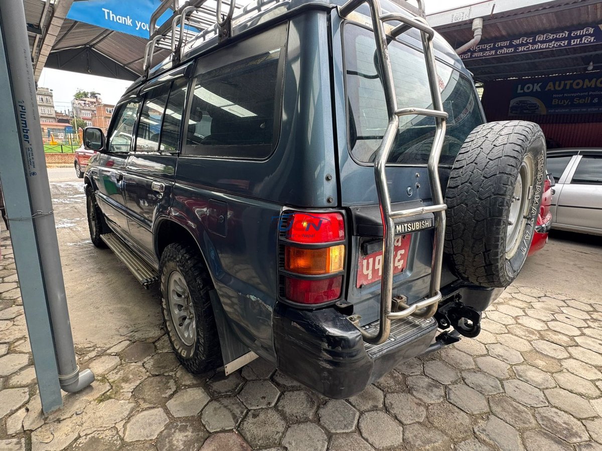 1997 Mitsubishi Pajero in Bhaktapur